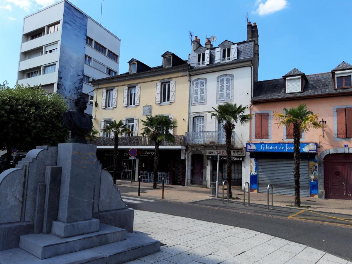 Appartement Hypercentre Tarbes - 2 Grandes Chambres Esterno foto